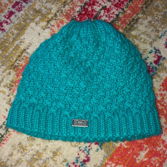 Under Armour Accessories - Under Armour knit hat